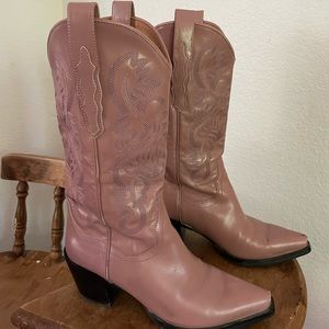 SOLD on Depop//JEFFREY CAMPBELL DAGGET COWBOY BOOT size 9 in pink